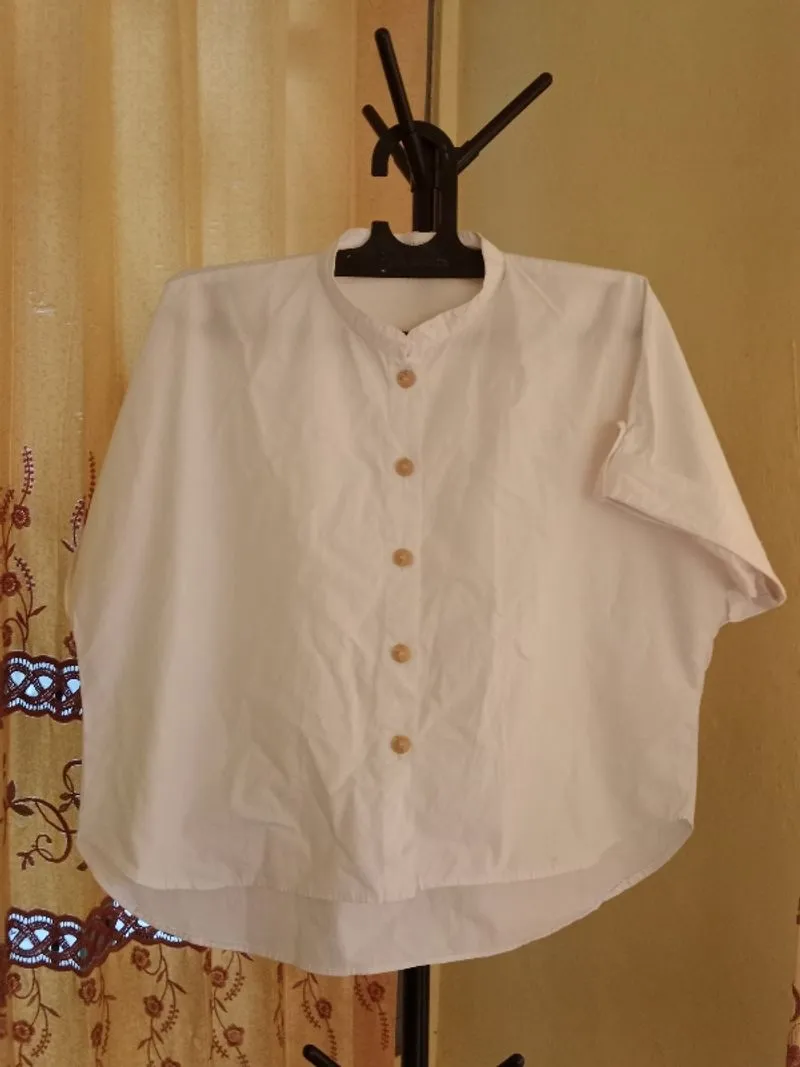 Kemeja Putih Oversized Simple & Stylish photo 1