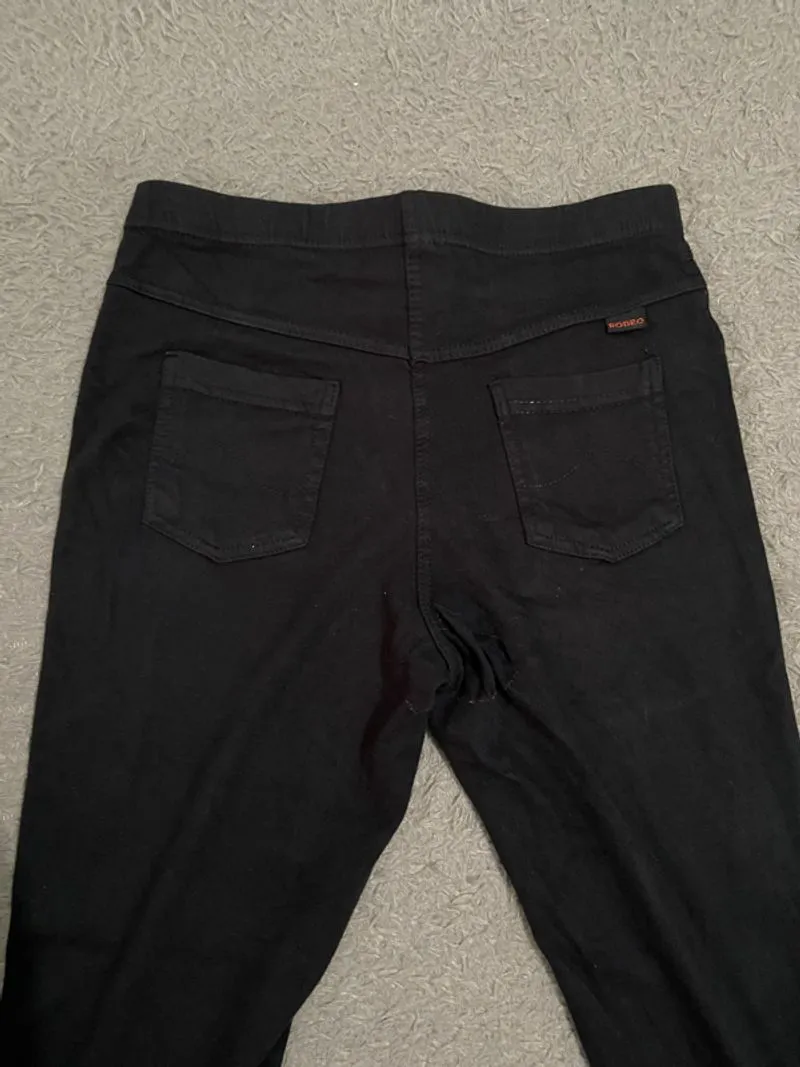 Leggings Hitam photo 1