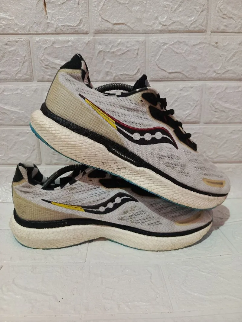 Saucony Triumph 19 Reverie photo 1