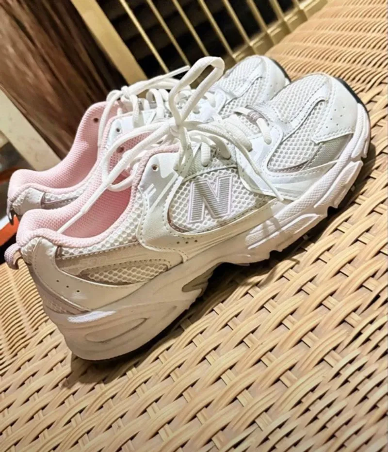 New Balance 530 White Silver Pink photo 1
