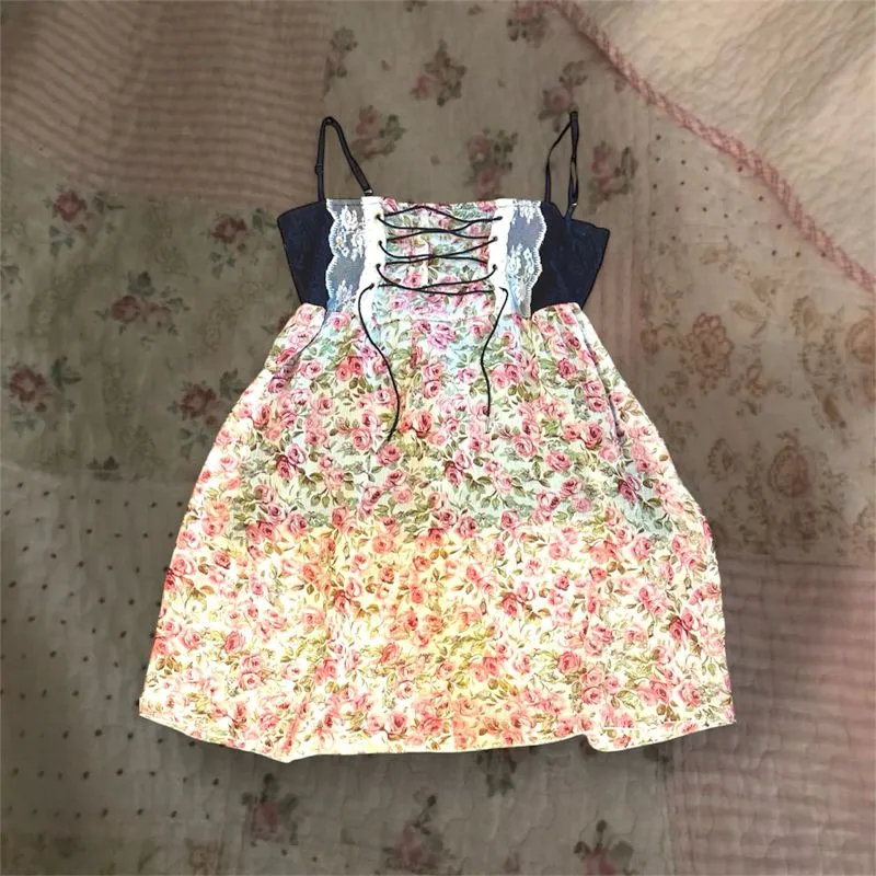 Sweet jet black pink roses dress |  baca deskripsi photo 1