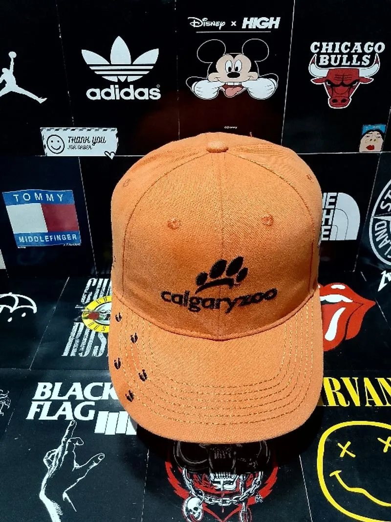 Topi second import CALGARYZOO series photo 1