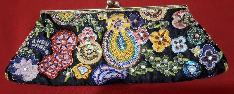 TAS TANGAN DENGAN SULAMAN MANIK DARI THAILAN photo 1