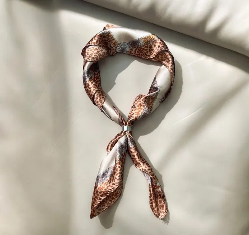 Made in USA Luxury Scarf Wanita multicolor photo 1
