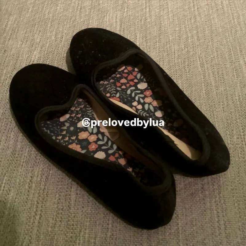 BERRYBENKA FLATSHOES SIZE 36 (23CM) photo 1