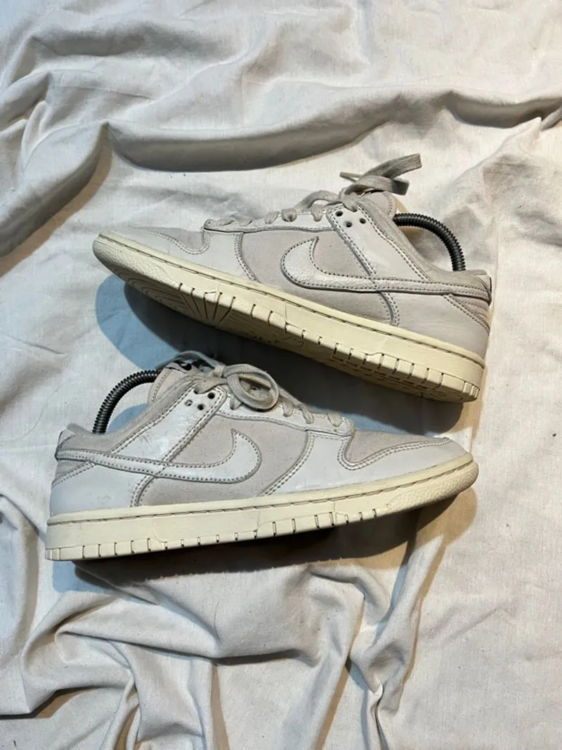 Nike Dunk Low Premium Light Orewood Brown photo 1