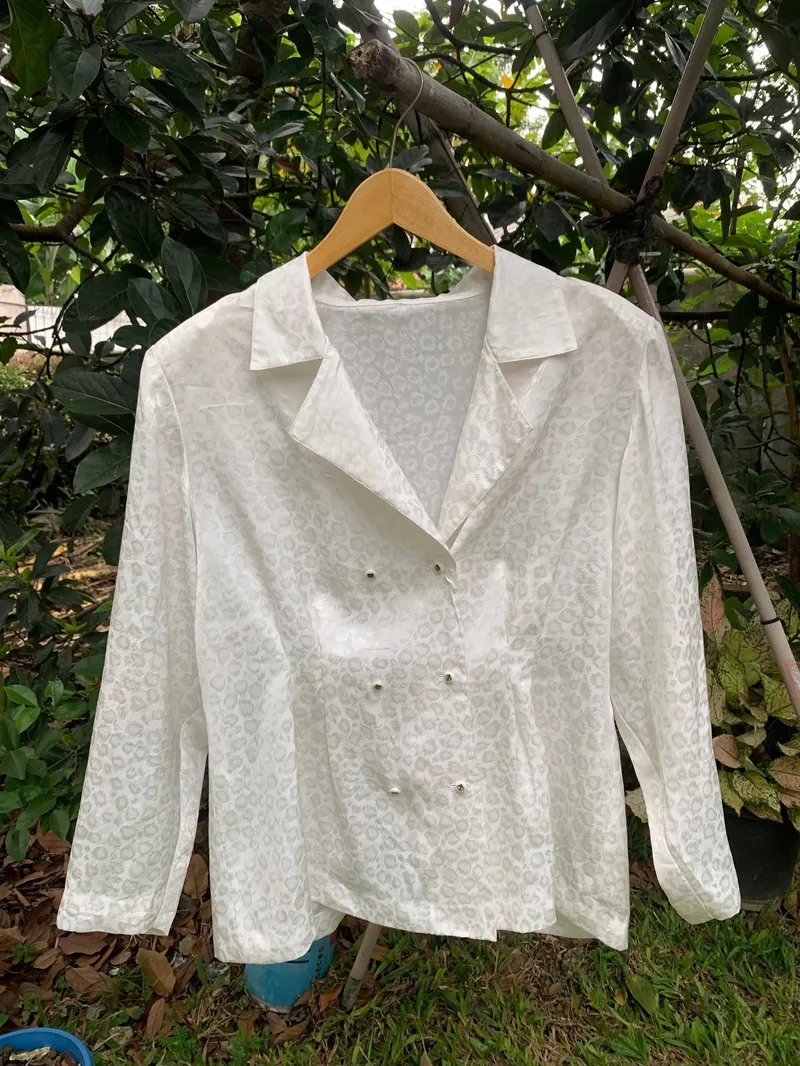 Casual Shirt Wanita white photo 1