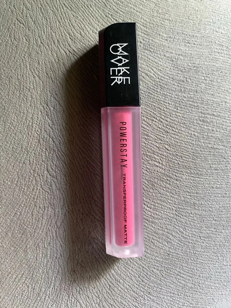 Preloved makeover powerstay transferproof matte shade P18 photo 1