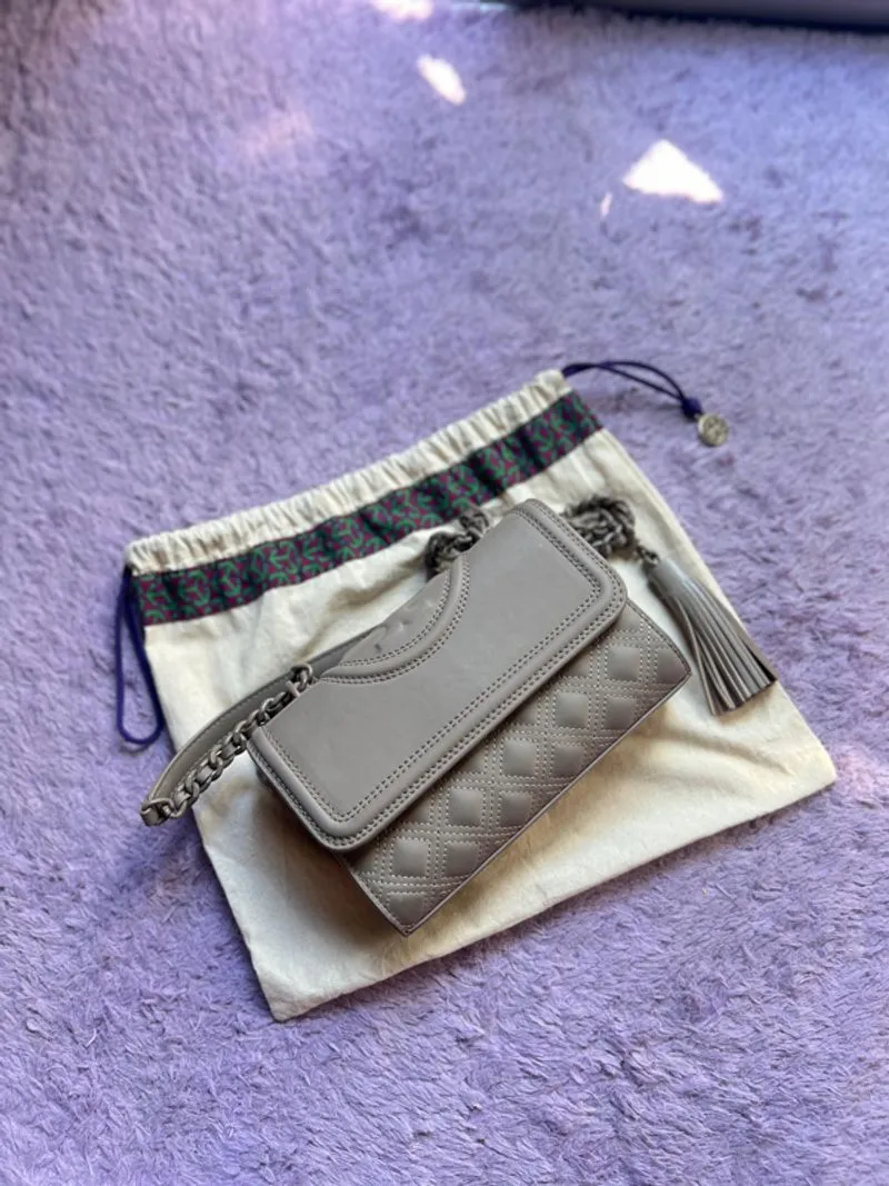 Tory Burch Fleming Small Matte Gray Heron photo 1