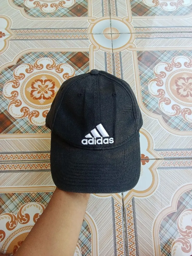 Caps ADIDAS photo 1