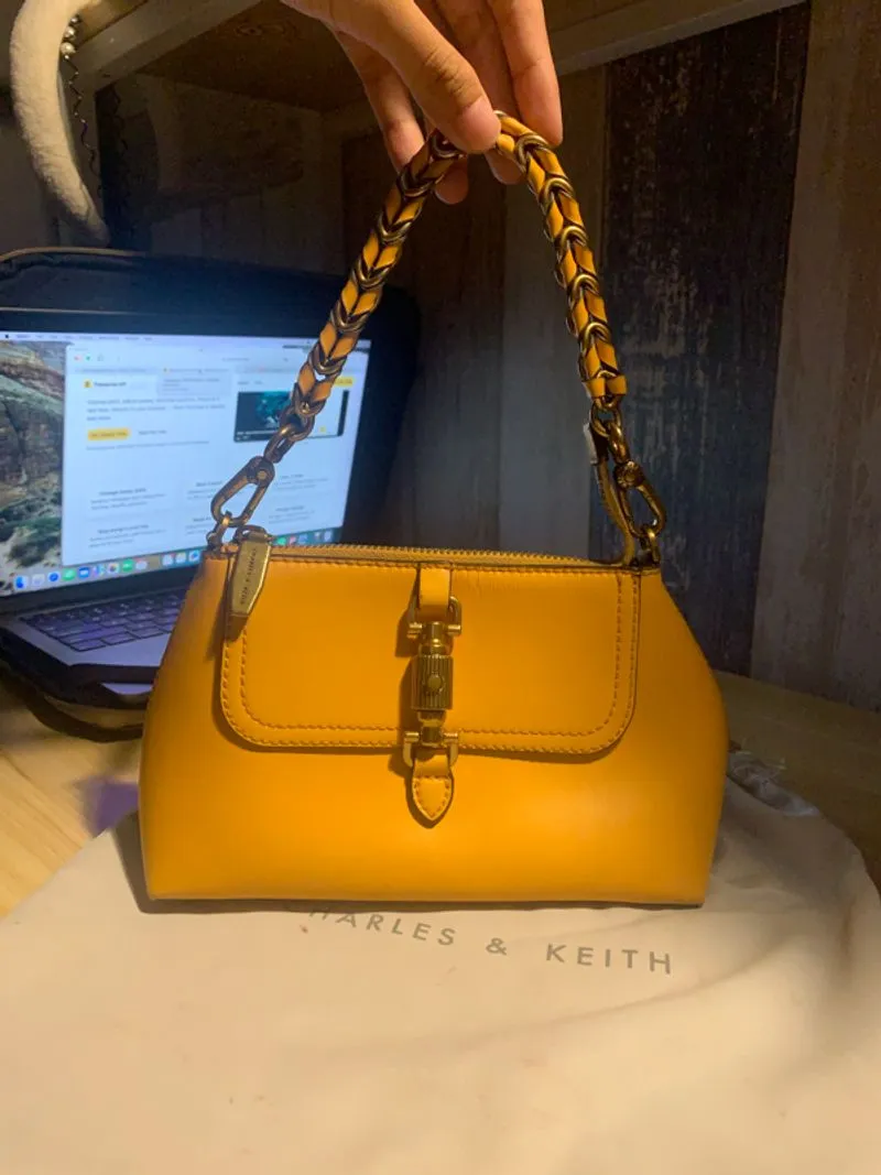 BS NEGO CHARLES N KEITH BAG photo 1