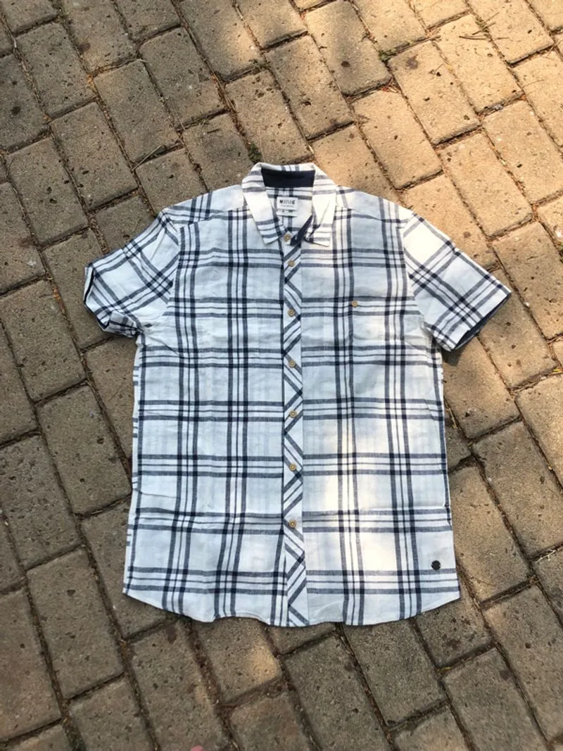 Mustang shirt button photo 1