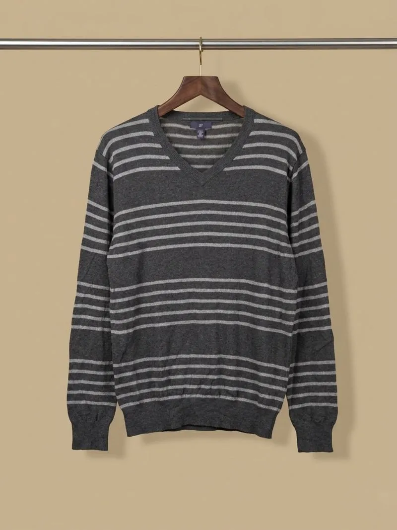 Knitwear GAP Rajut Salur V-Neck photo 1
