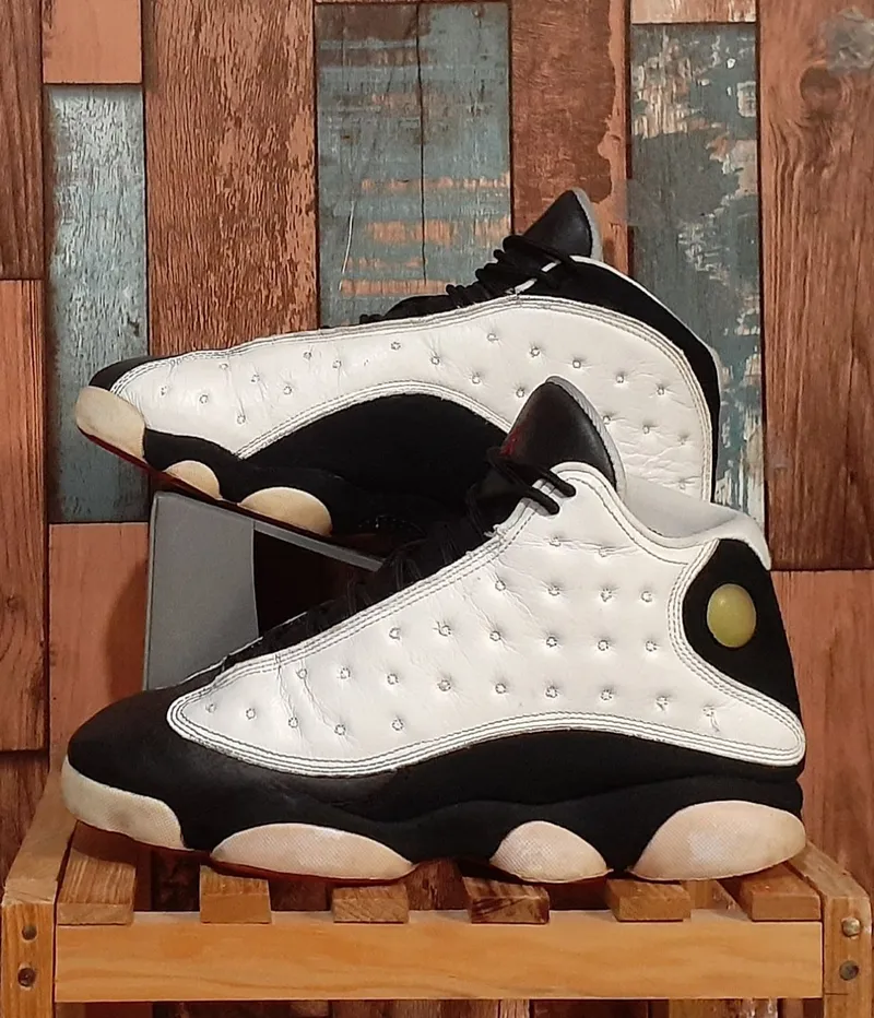 Nike Air Jordan Casual Sneakers Pria white black photo 1