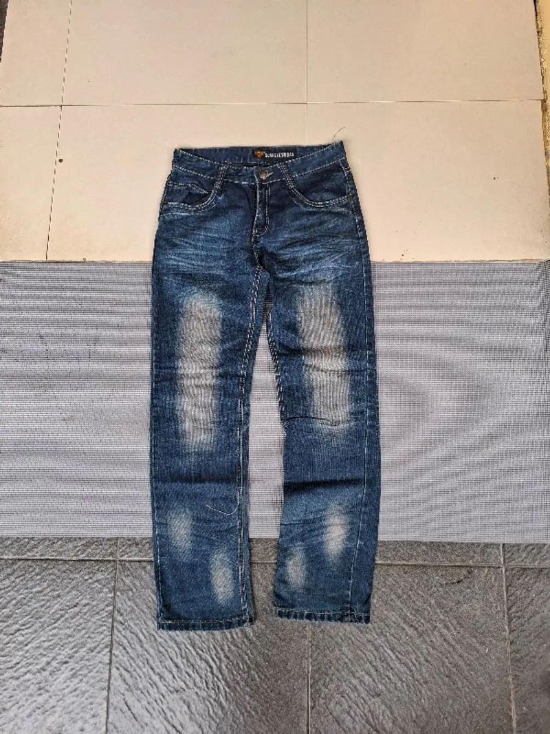 CELANA JEANS KYZB (KuangYeZhiBao) SEPERTI BARU
LP: 84cm
P photo 1