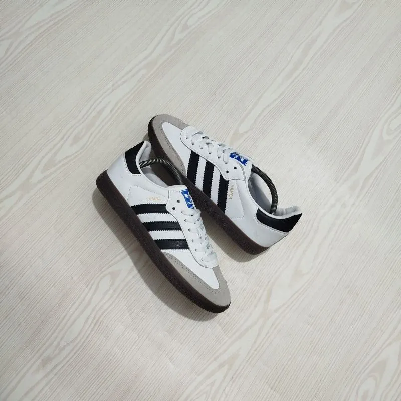 Adidas Samba photo 1