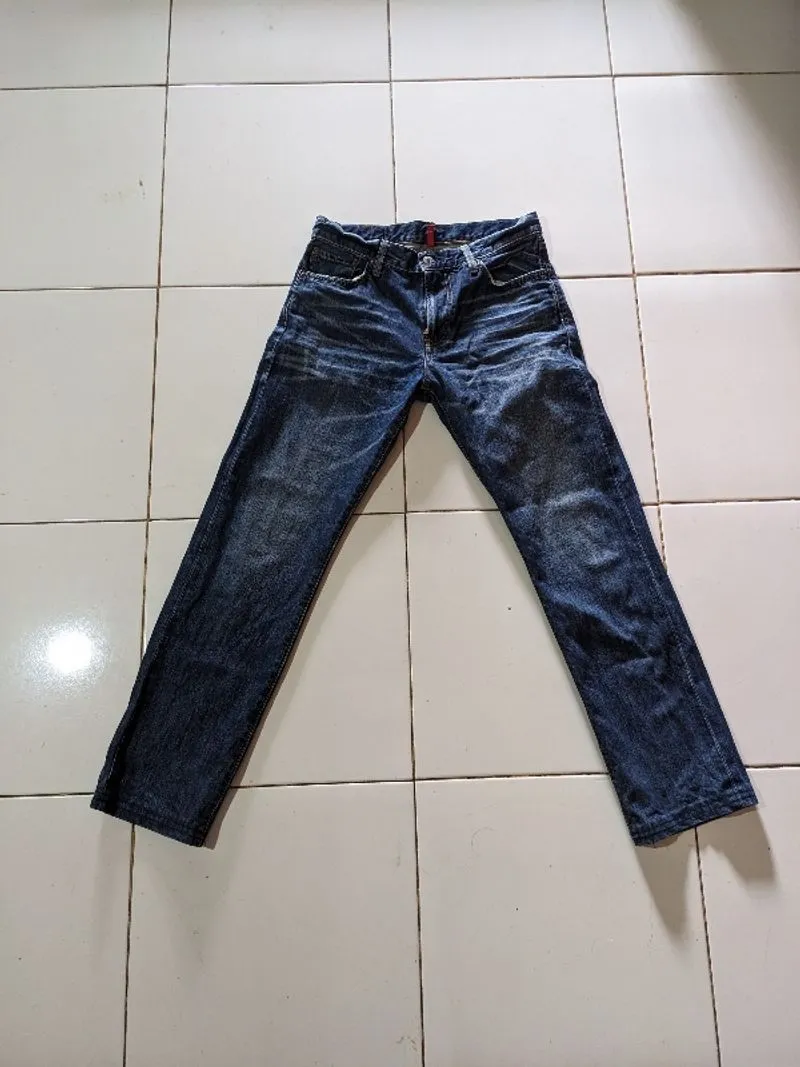 JEANS UNIQLO UJ photo 1