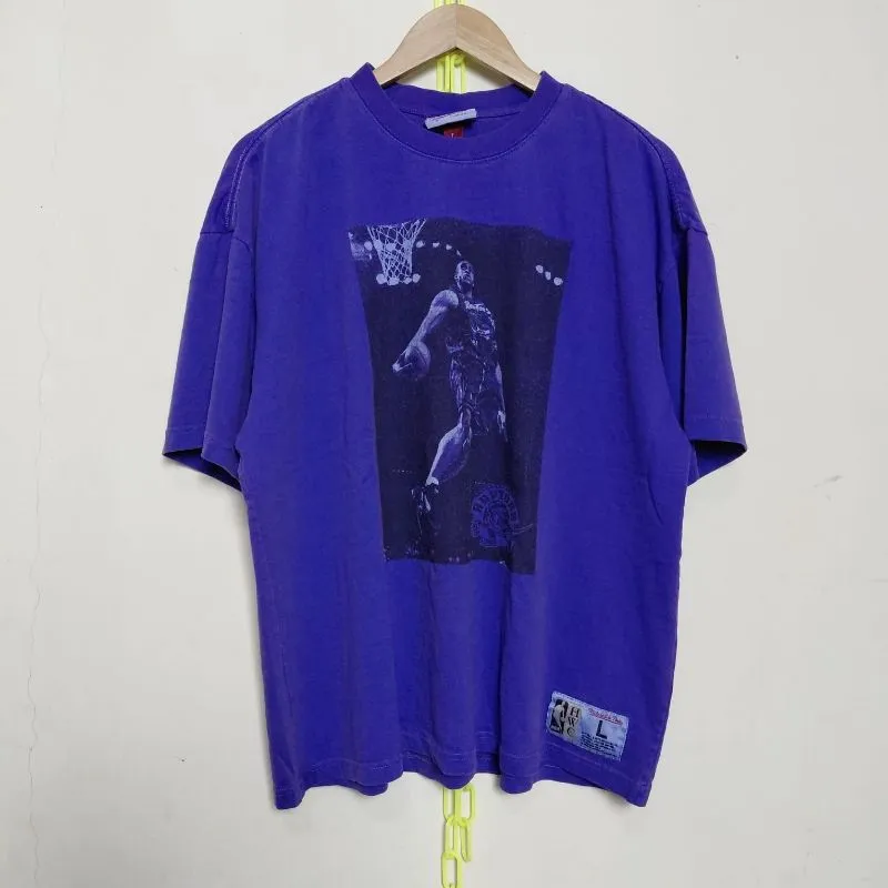 Mitchell&ness photo 1