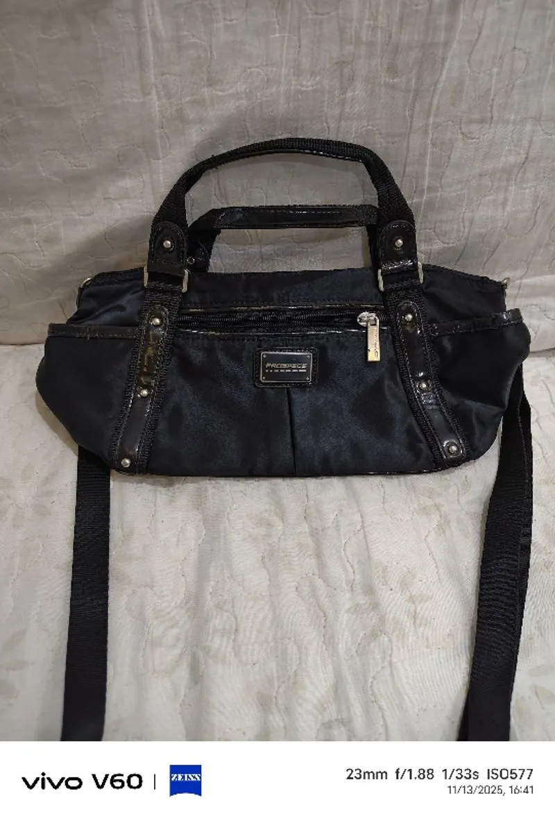 Tas selempang hitam photo 1