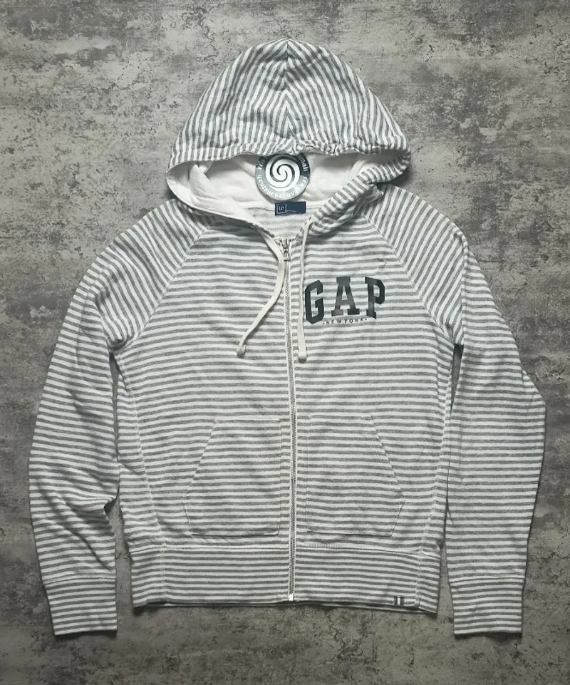 GAP Hoodie  photo 1