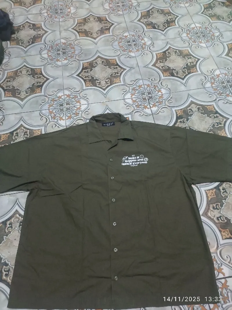 Green graphic oversize shirt photo 1