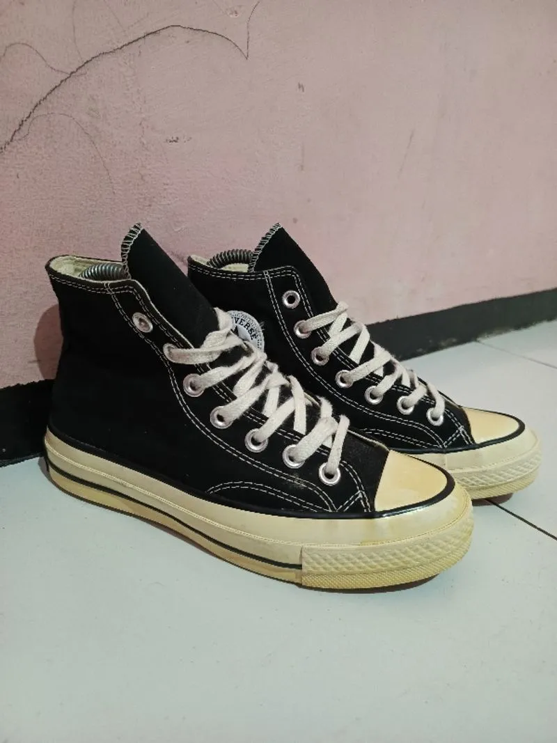 Converse 70's Hi black white photo 1
