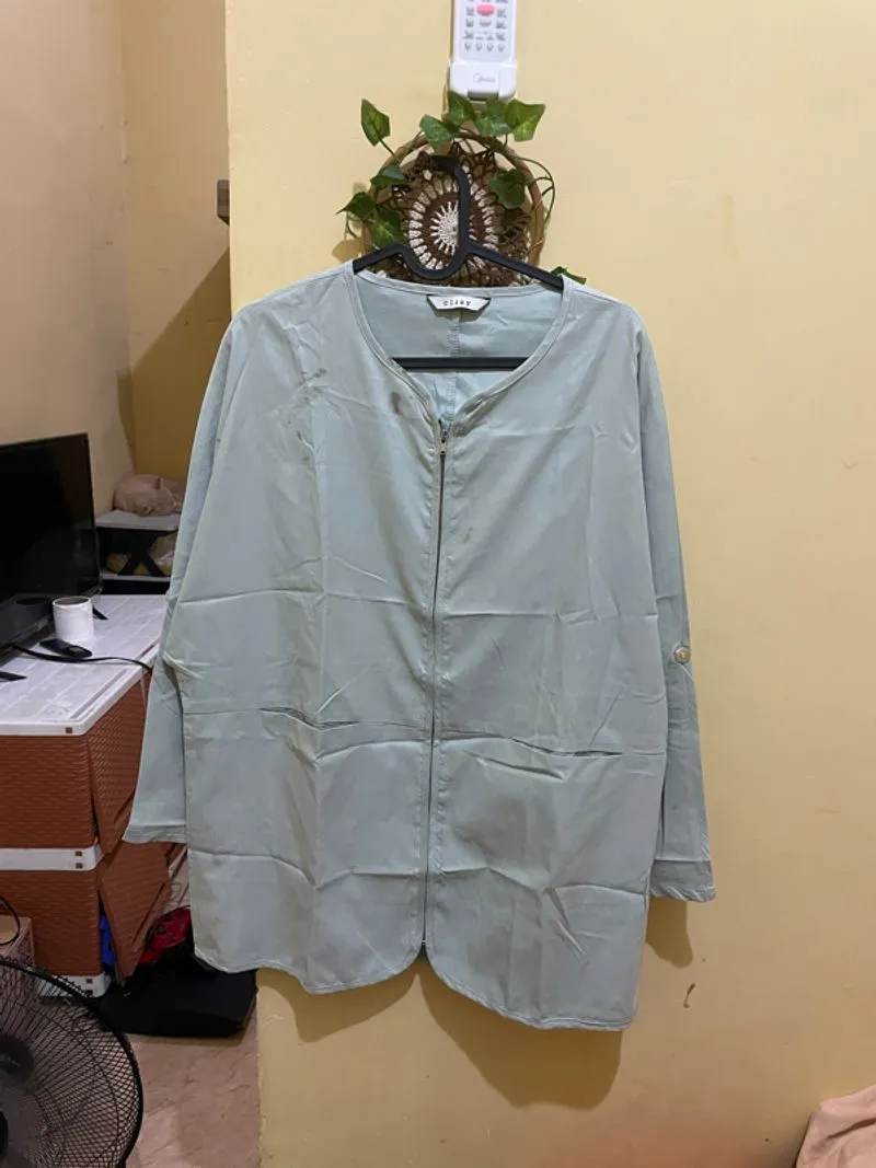 Tops Baby Blue photo 1