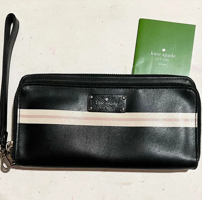 Kate Spade Wristlet photo 1