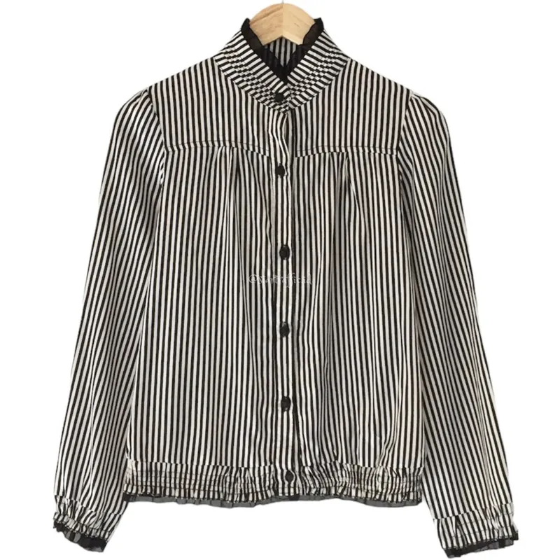 Minimalist Casual Blouse Wanita white black photo 1