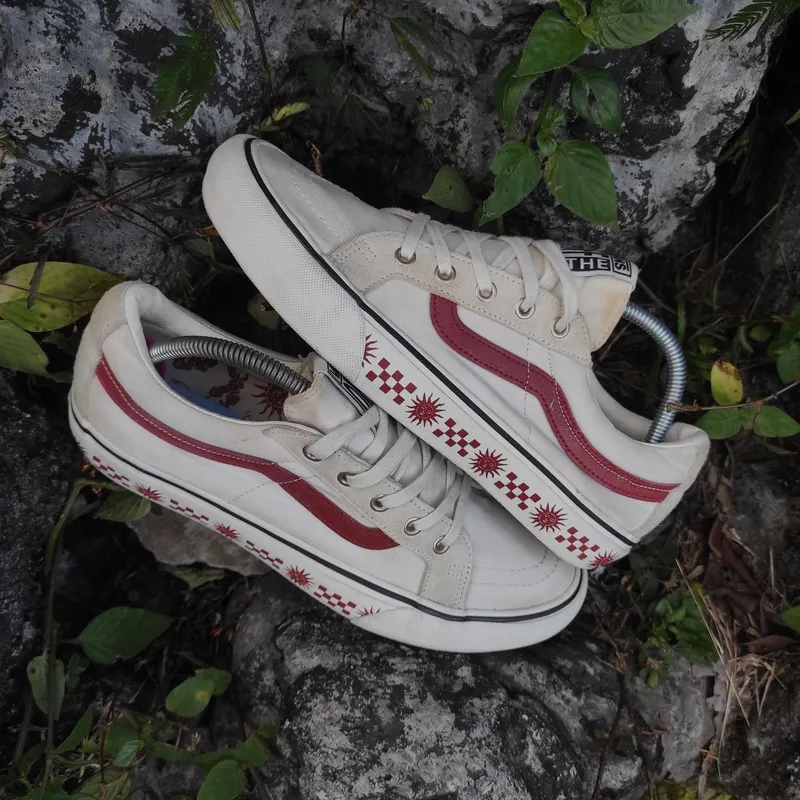 VANS Skater Casual Sneakers Pria white photo 1