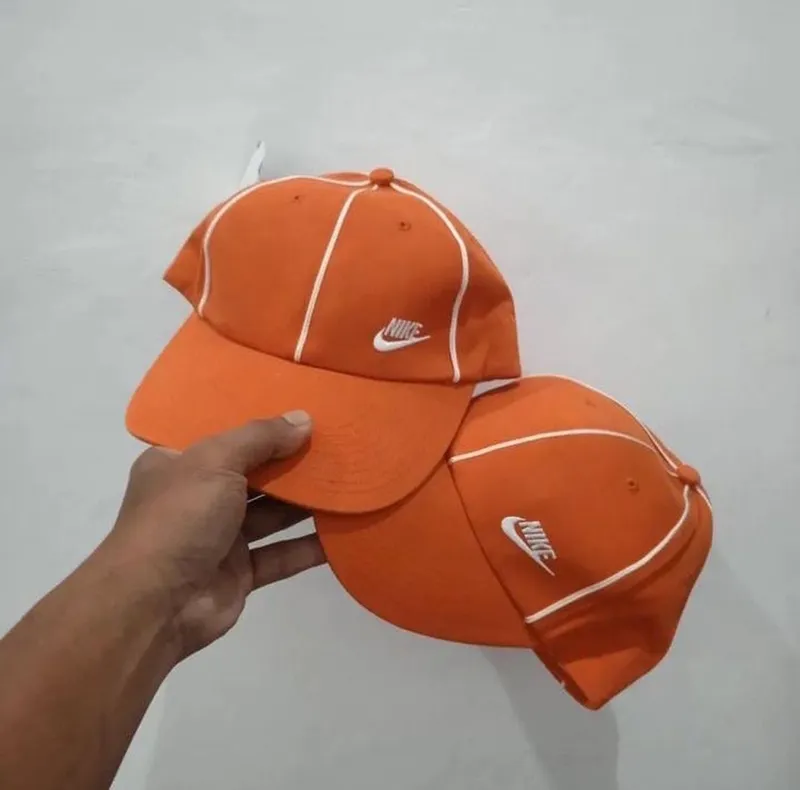 Nike Sportswear Casual Hat Pria orange photo 1