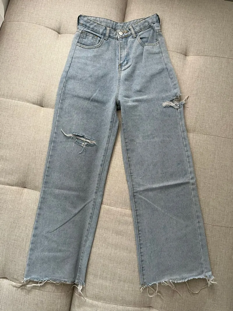 Jeans photo 1