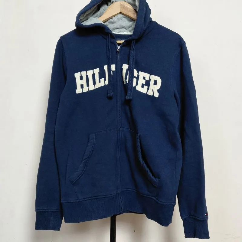 Tommy hilfiger photo 1