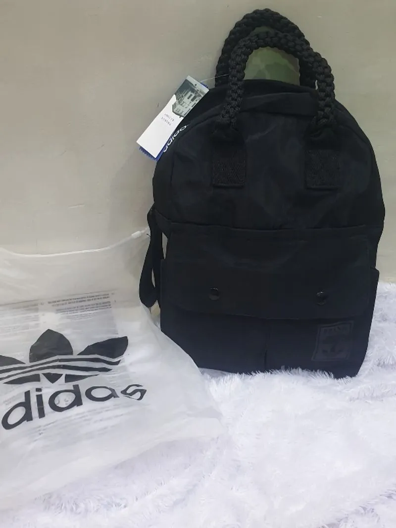 Ransel fashion ALA Adidas, New Stock photo 1