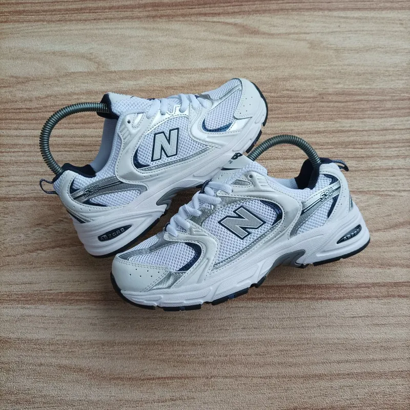 New Balance Streetwear Sportswear Sneakers Wanita white blue photo 1