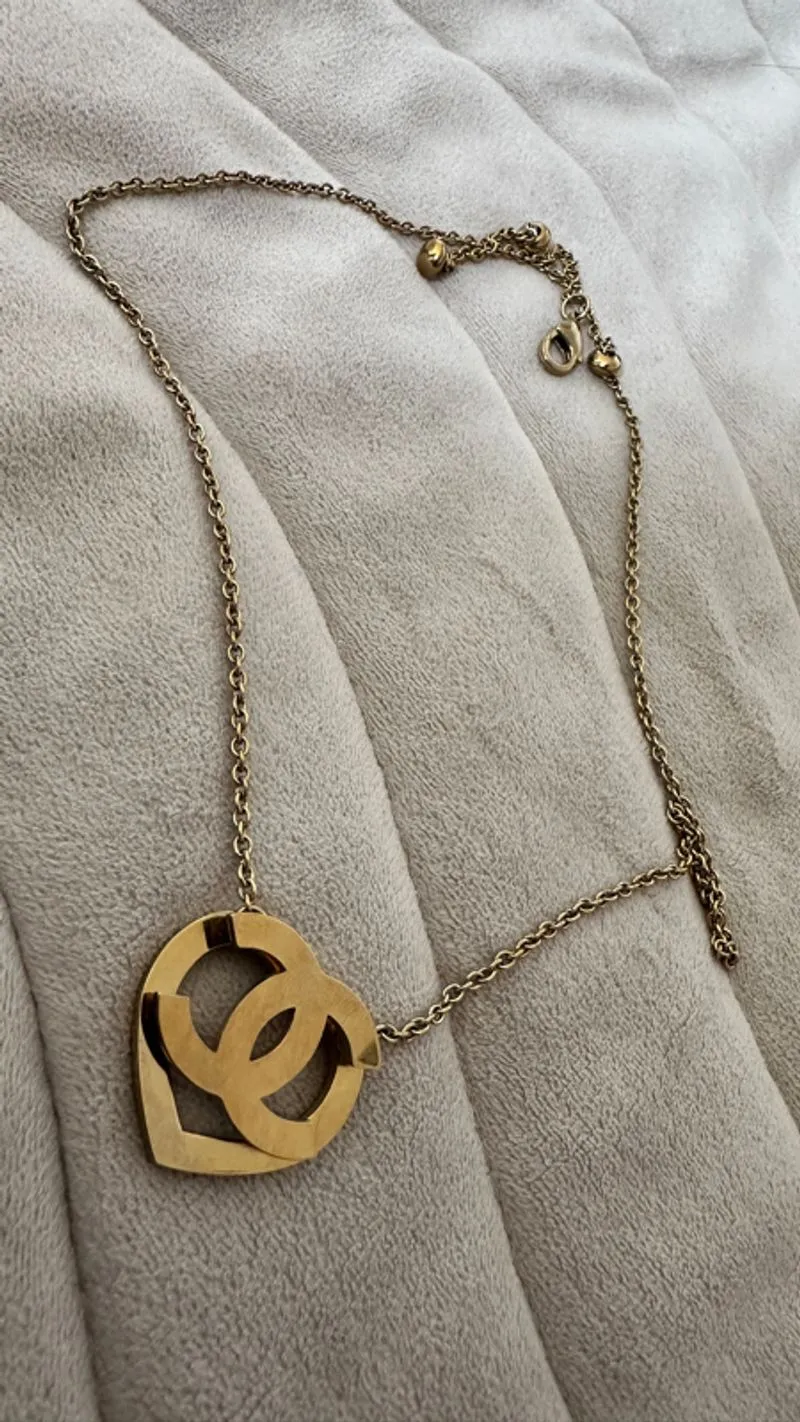 Vintage Heart Necklace  photo 1