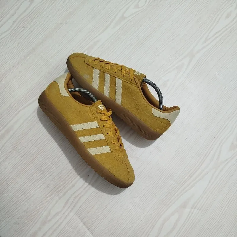 Adidas Bermuda Bold Gold. 
 photo 1