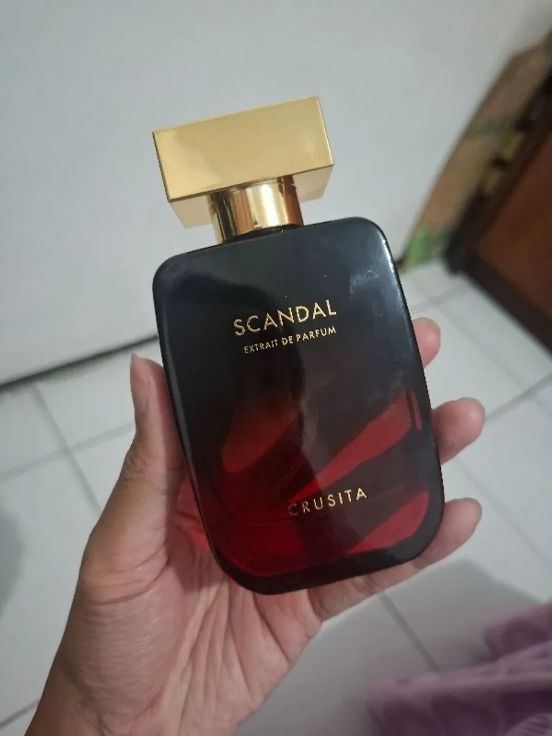 Cruista Scandal photo 1