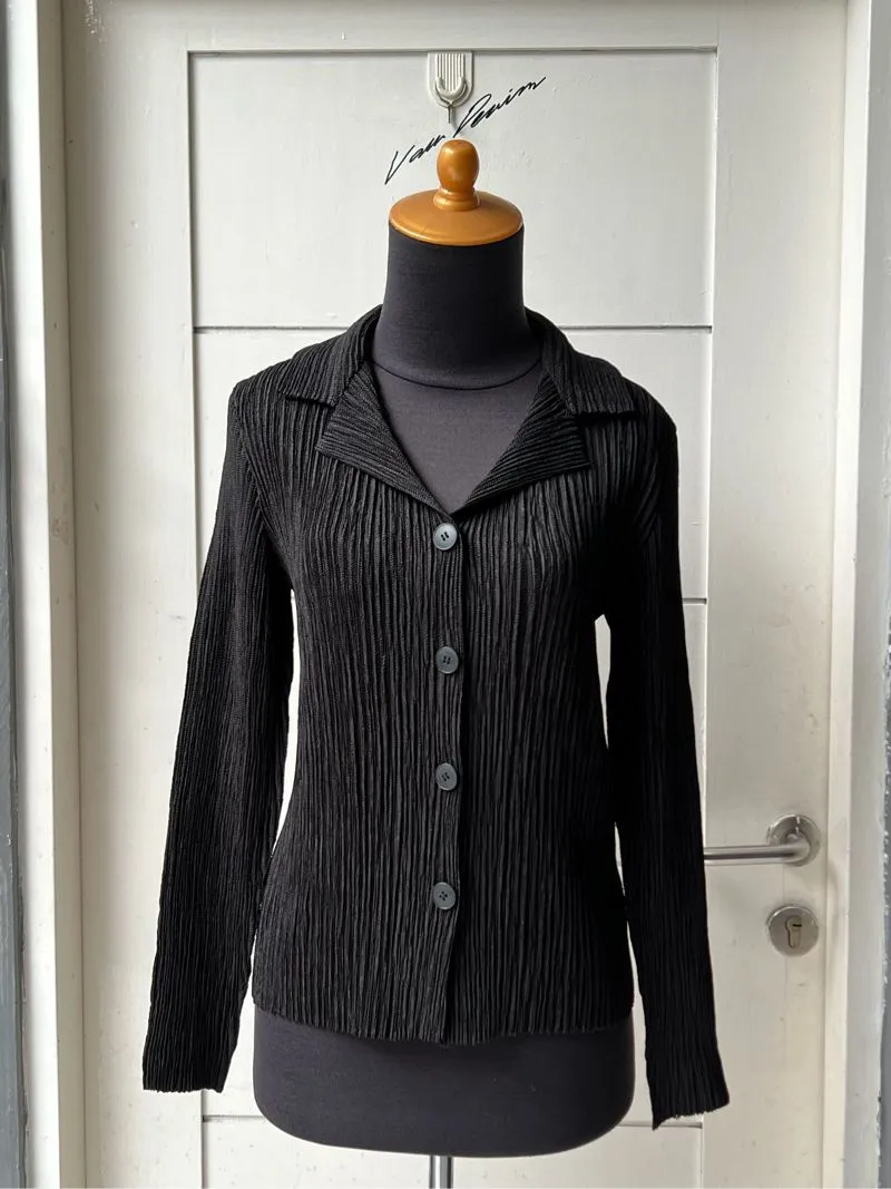 SALE!! SPECCHIO Black Pleats Cardigan photo 1