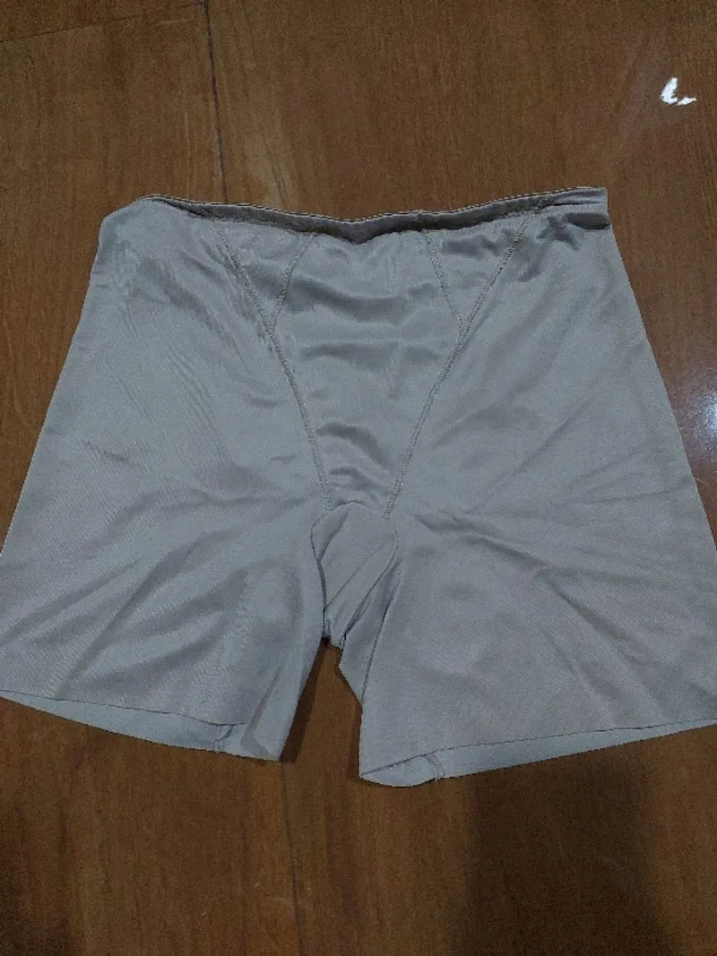 2 Short pants photo 1