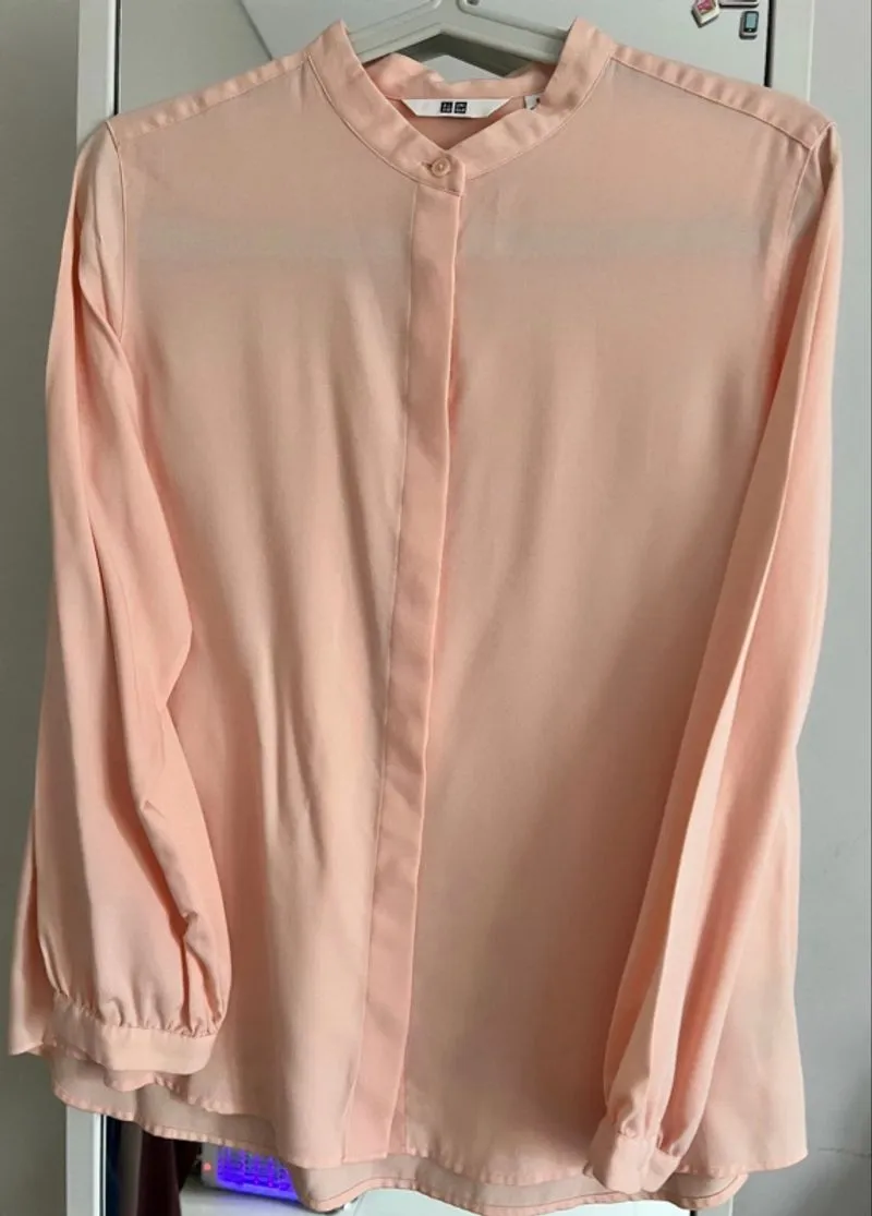Uniqlo shirt soft peach photo 1