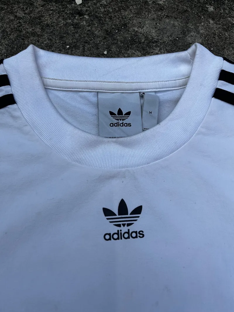 Adidas Vintage Streetwear T-shirt Pria white photo 1