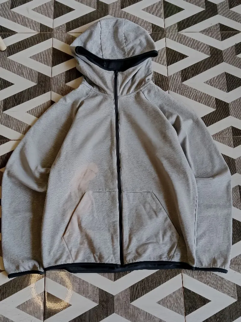 Hoodie tech uniqlo photo 1