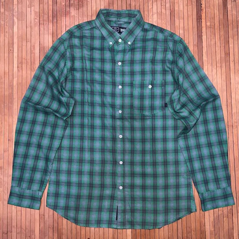 NIKE SB SKATEBOARDING ENGINEERED TARTAN BUTTON DOWN LONG SLE photo 1