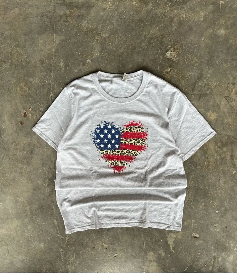 Vintage Jerzees Tee photo 1
