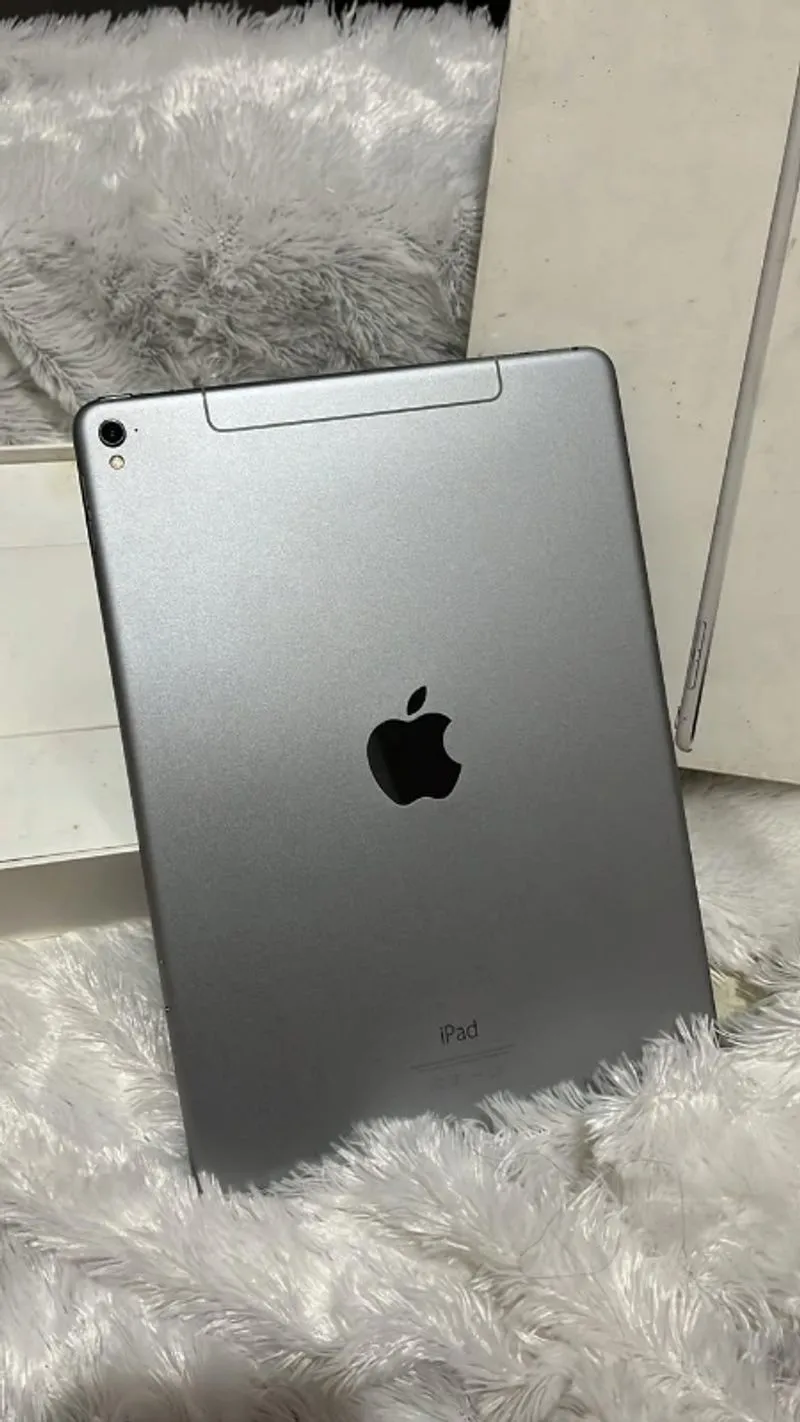 iPad Pro 128gb Wifi + Cellular  photo 1