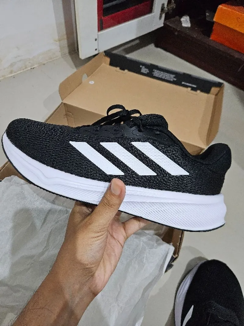 Sepatu running lari adidas baru original photo 1