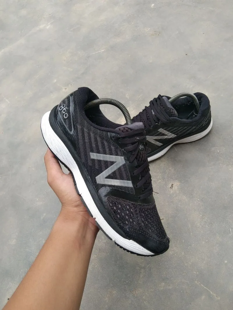 New Balance 860 v9 photo 1