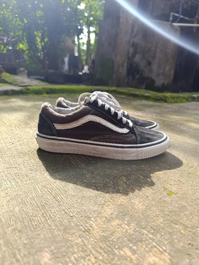 Sepatu vans old school photo 1