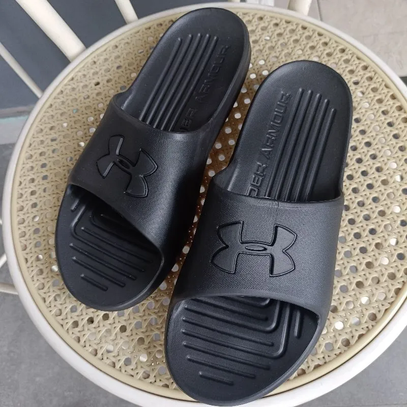 Under Armour Sandal pria Slipper sendal hitam size 44 photo 1